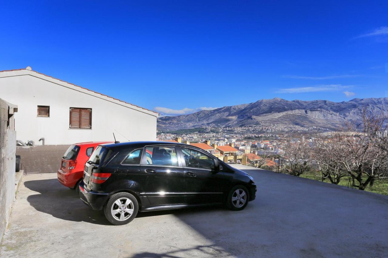Apartments With A Parking Space Split - 11518 Exterior photo